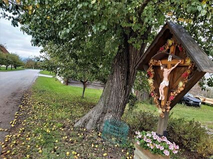 Wegkreuz im Hartbergerland in der Oststeiermark