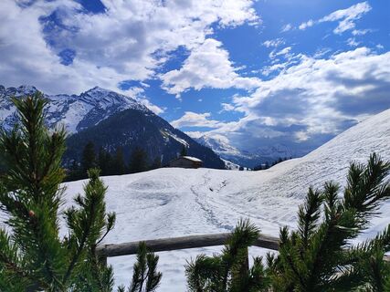 Fotografie de la Aufi 1 de-a lungul turului