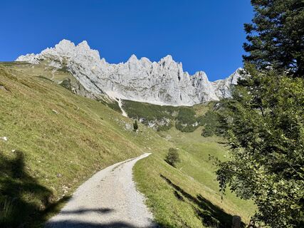 Fotografija s spletne strani Philipp Rößler na poti