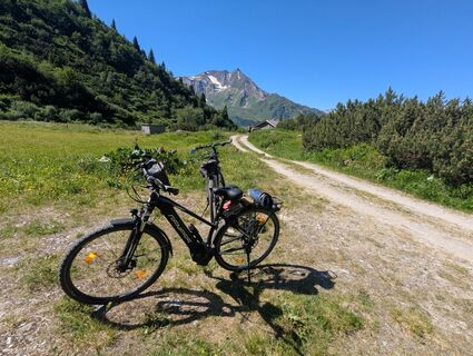 Fotografia z Johann Stadlbauer na trase