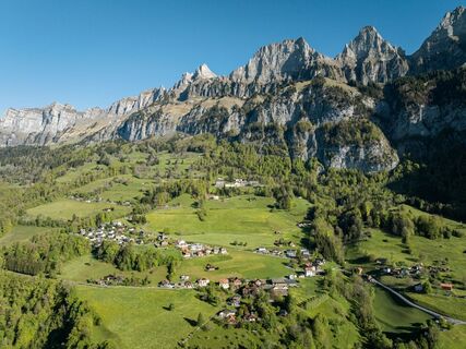 Walenstadt mit Churfirsten