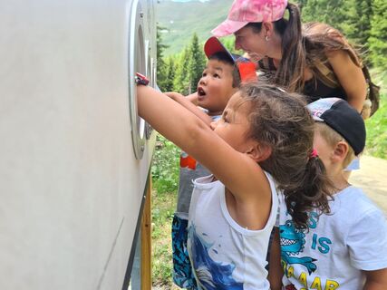 Erlebnisstation beim Fisser Kraft- und Sinnesweg