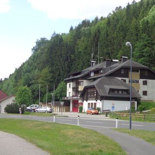 Auf der Römerstraße Richtung Trebesing, Feuerwehrhaus Gmünd