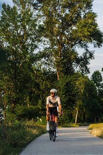 Unterwegs am Donauradweg bei Mautern