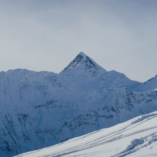 Im Aufstieg zum Piz da Vrin mit Sicht zum Piz Terri