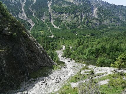 Fotografija s spletne strani otmar strasser na poti