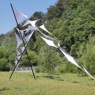 Das Kunstwerk Brückenschlag von Jens J. Meyer auf den Skulpturenwege Langenberg