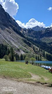 Fotografija s spletne strani Drs Froehlich na poti