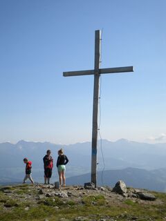 Gipfelkreuz am Aineck