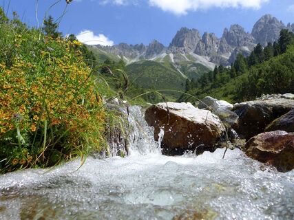 Kalkkögel- Sendersbach- im Senderstal Grinzens - HEIDI Foto.jpg