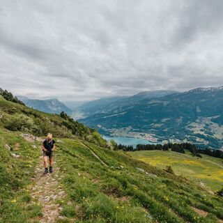 Aufstieg zur Alp Tschingla mit Sicht auf den Walensee