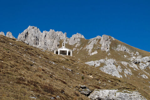 Poco sotto i Laghi d'Olbe