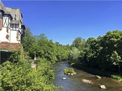 Ortseingang Pforzheim entlang der Nagold