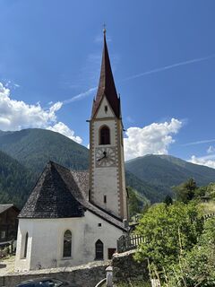 Fotografija s spletne strani Ernst Schmid na poti