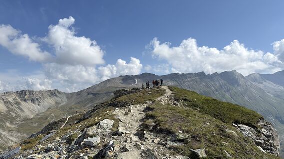Foto da Raymond Hoi Jin lungo il tour
