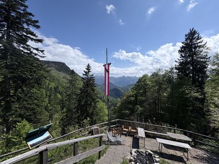 Fotografija s spletne strani Andreas Feigl na poti