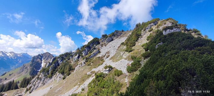 Fotografija s spletne strani karči a lajči na poti