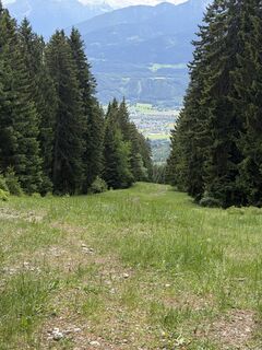 Photo de Beyhan Goenuel le long du parcours