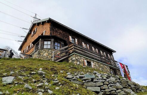 wandern-stpoeltnerhuette-c-desiree-dezordo.jpg