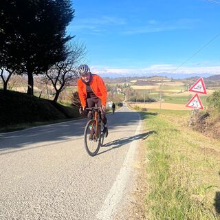 Bergauf im Monferrato Torinese