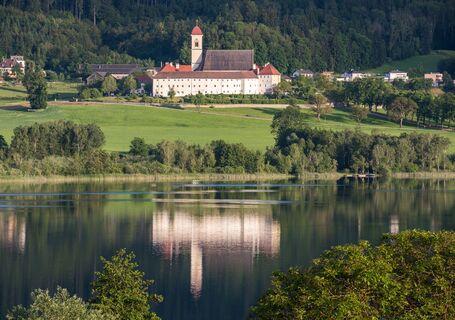 Blick auf das Stift St. Georgen