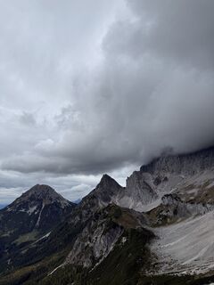 Fotografija s spletne strani Jana Weiß na poti