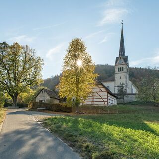 Merishausen_Kirche_Sonne