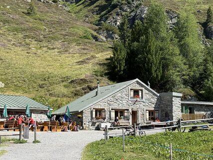 Fotografija s spletne strani Reinelde Marcabruni na poti