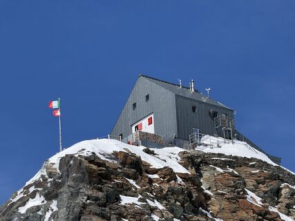 Fotografija s spletne strani Gqr8nm6kqd na poti