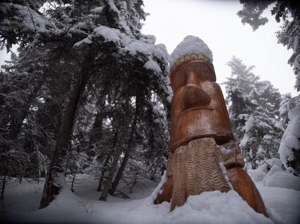 Skulptur im Schnee
