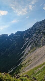 Fotografija s spletne strani Hermanngonaus na poti