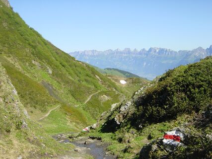 2-Seen-Wanderung mit Blick auf die Churfirsten