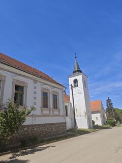 Fotografija s spletne strani Katona Ferk Mariann na poti