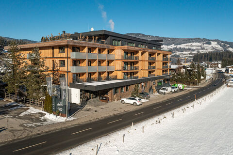 AlpenParks Hotel &amp; Apartment Taxacher Kirchberg
