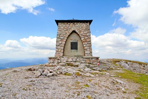 Heldendenkmal des ÖTK auf der Heukuppe (Rax)