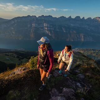 Wanderung 7-Gipfel-Tour mit Churfirsten im Hintergrund