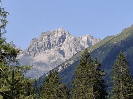 Photo de Heidi Schmid le long du parcours