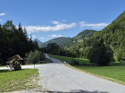 Fotografija s spletne strani Arnold Simbürger na poti