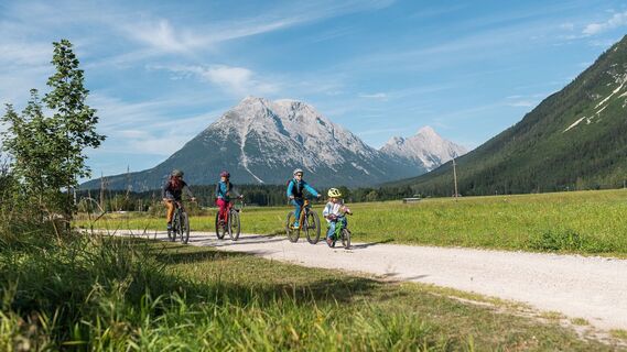 Radfahren im Leutaschtal