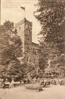 historische Czorneboh-Ansicht mit dem ersten steinernen Bergaussichtsturm der Oberlausitz