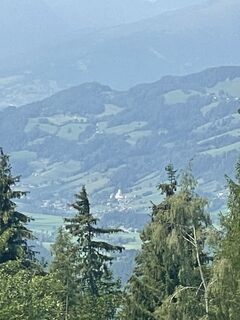 Foto von Hanza entlang der Tour