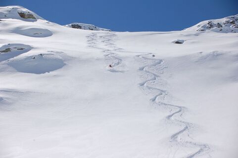 Skitour Malhamspitze Abfahrt Tiefschnee