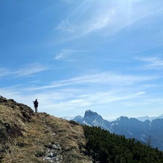 Entlang des Aufstiegsfußwegs