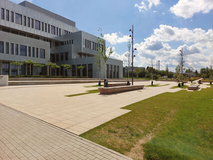 Innovation Spin / Campus Boulevard