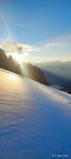 Fotografija s spletne strani karči a lajči na poti