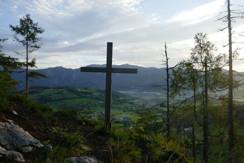 ein kleines Kreuz beim Aufstieg zum Klammberg