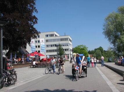 Nördliches Rheinufer zwischen Bodenseeforum und Fahrradbrücke