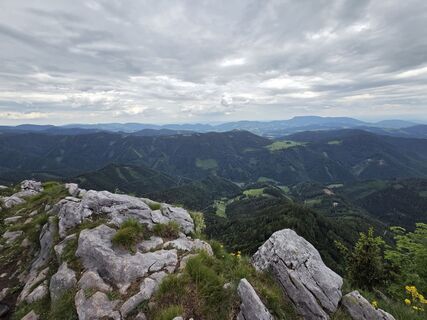 Fotografija s spletne strani Lukas Hörz na poti