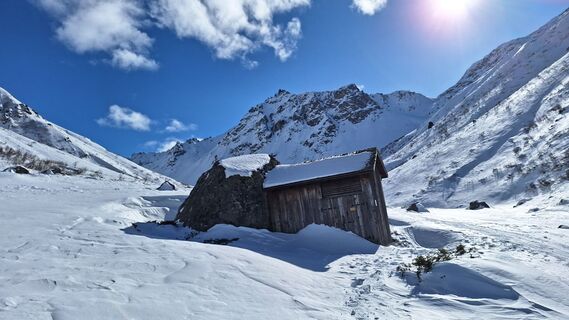 Fotografie de la Aga M de-a lungul turului