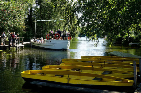Ausflugsboot "Patschel" auf dem Hariksee